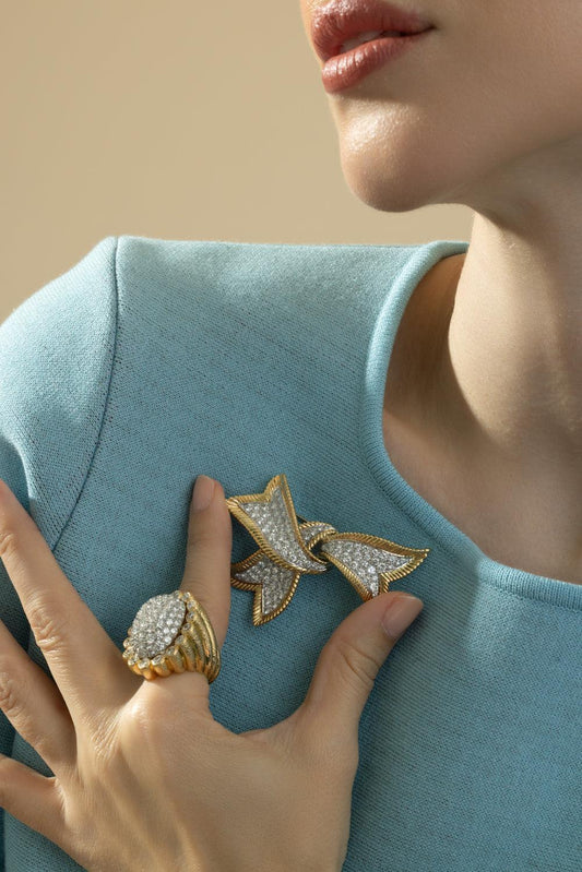 Diamond Small Ribbon Brooch-YELLOW GOLD-JEWELRYFINE JEWELPIERCING-DAVID WEBB