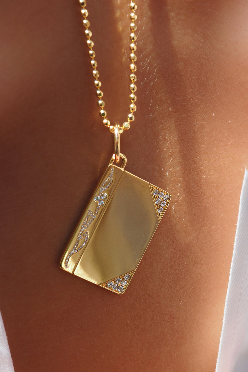 Diamond Deluxe Book Club Charm