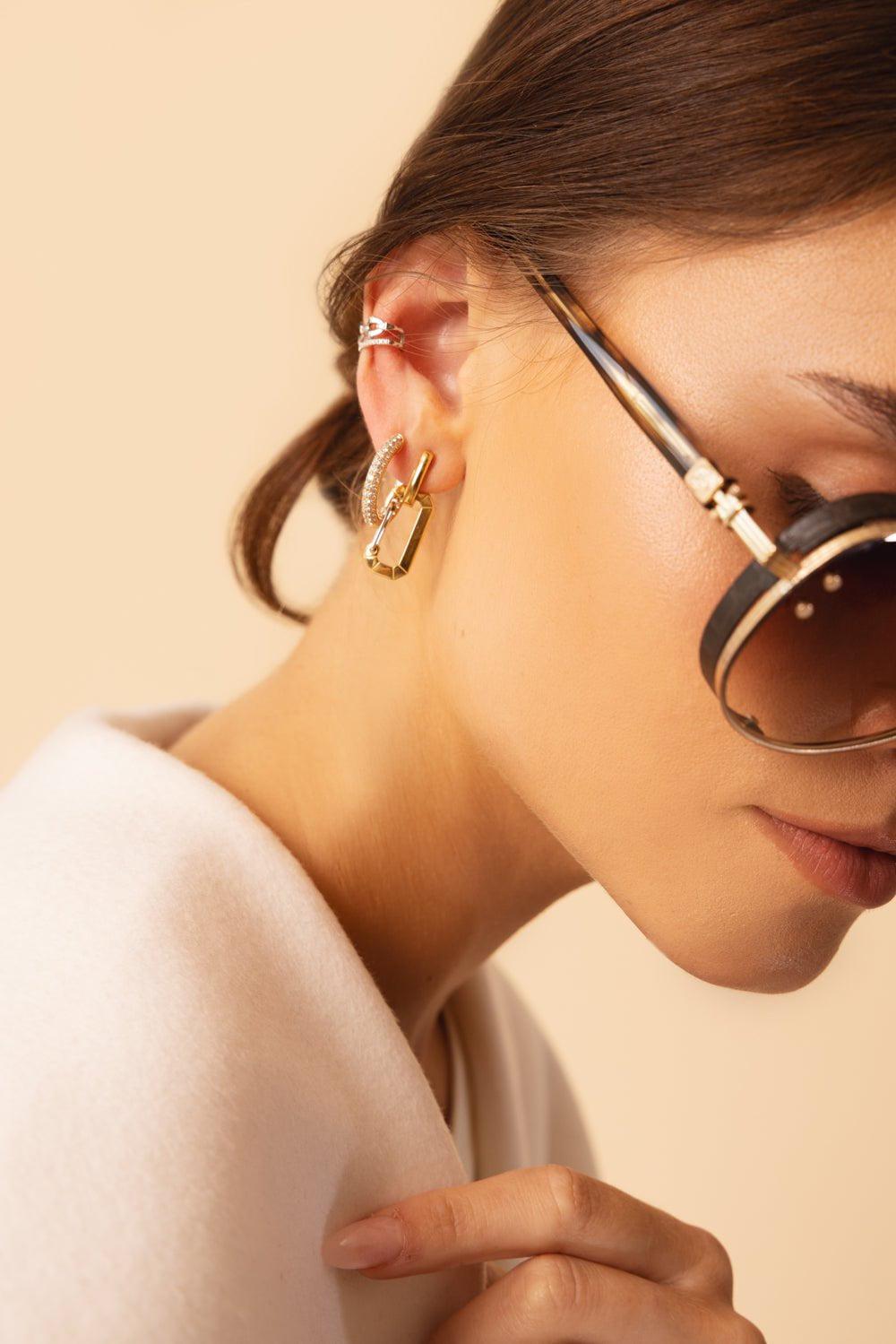 EÉRA-Small Classic Gold Chiara Earring-YELLOW GOLD