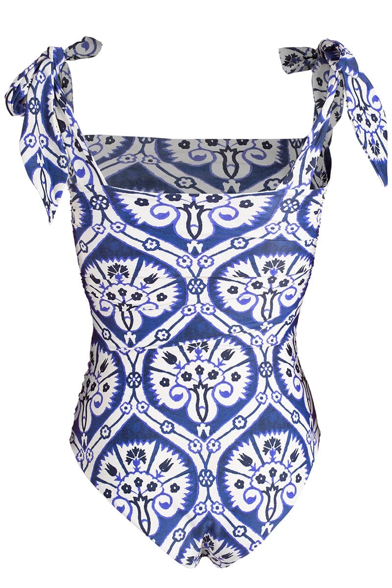 JOHANNA ORTIZ-The Alcazar Onepiece-