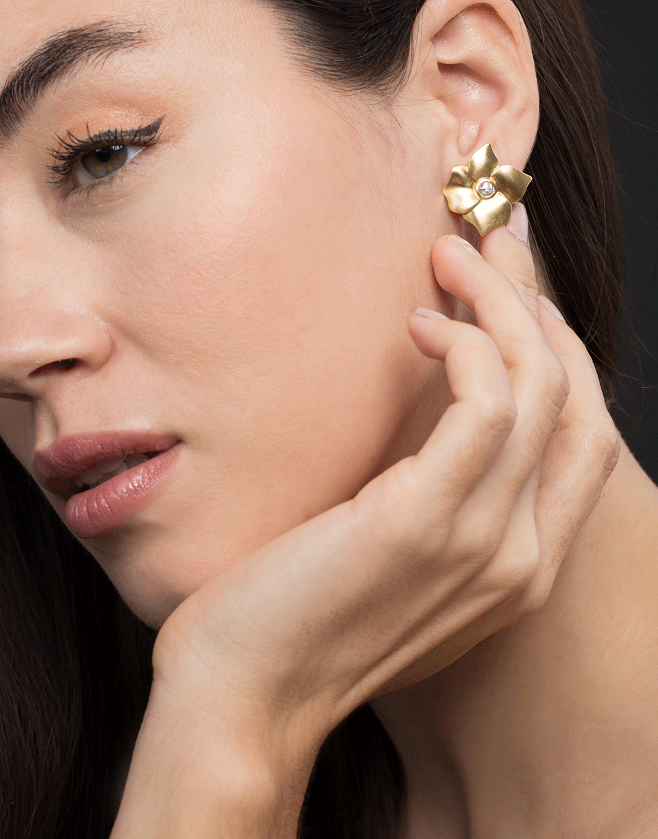 SORELLINA-Hail Storm Fiore Studs-YELLOW GOLD