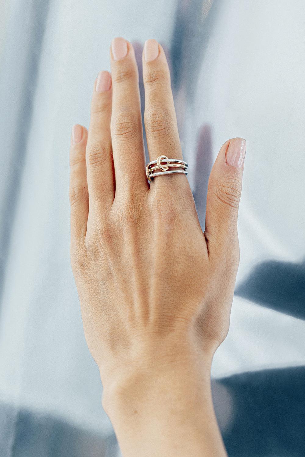 Solarium SY Three Link Ring-YELLOW GOLD-8-JEWELRYFINE JEWELRING-SPINELLI KILCOLLIN