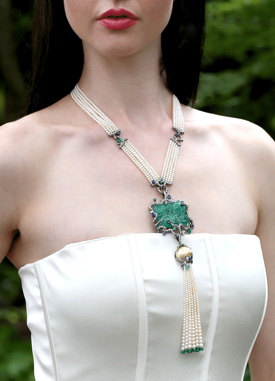 ARUNASHI-Carved Emerald Necklace-BLKGOLD