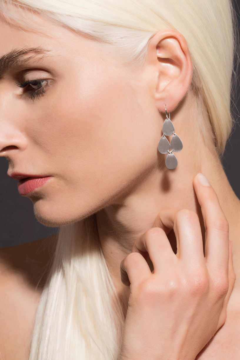 IRENE NEUWIRTH JEWELRY-Four-Drop Chandelier Earrings-