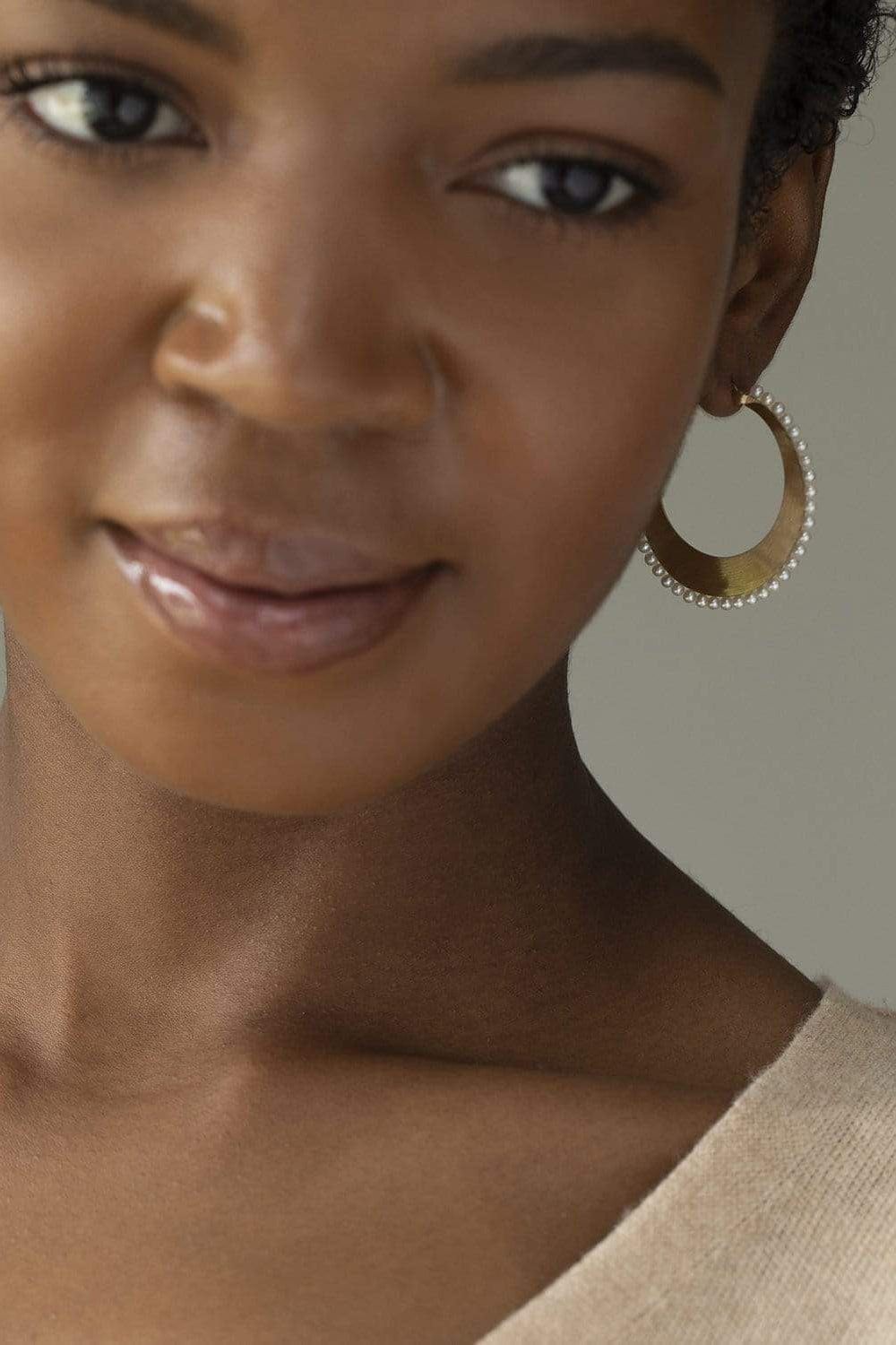 IRENE NEUWIRTH JEWELRY-Akoya Pearl Hoop Earrings-YELLOW GOLD