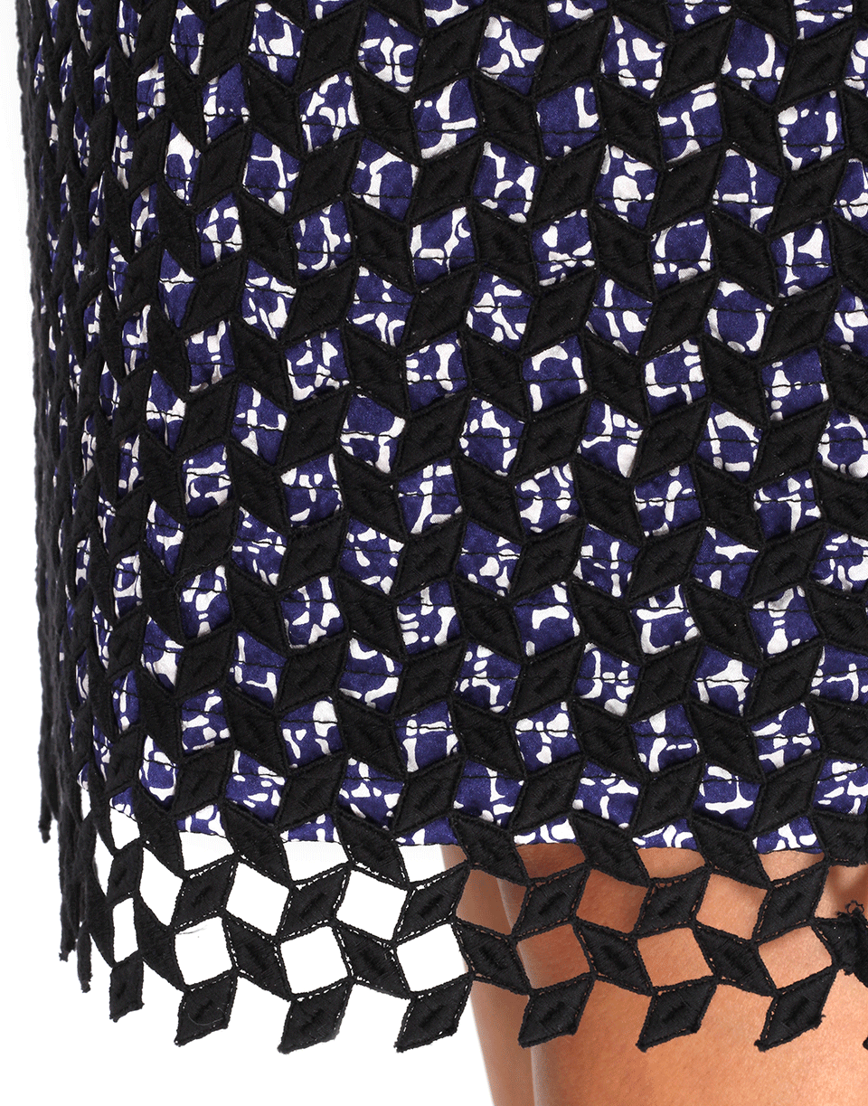 OSCAR DE LA RENTA-Hammered Silk Embroidered Pencil Dress-