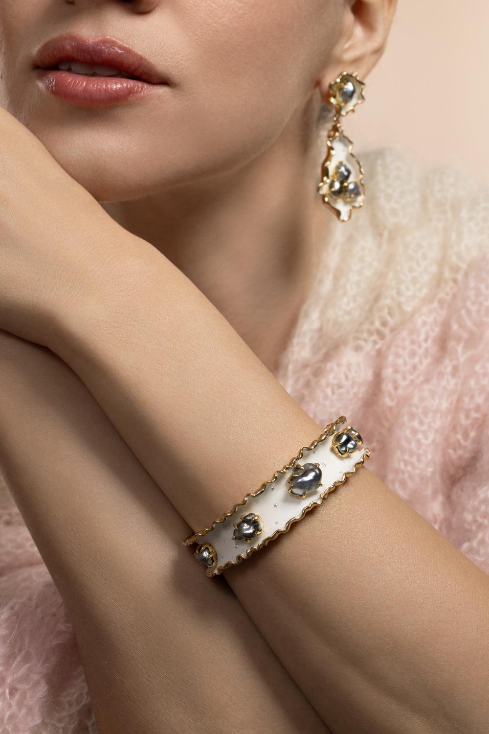 Keshi Pearl White Bracelet-YELLOW GOLD-JEWELRYFINE JEWELBRACELET O-VICTOR VELYAN