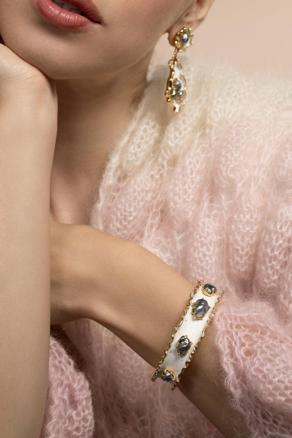 Keshi Pearl White Bracelet-YELLOW GOLD-JEWELRYFINE JEWELBRACELET O-VICTOR VELYAN
