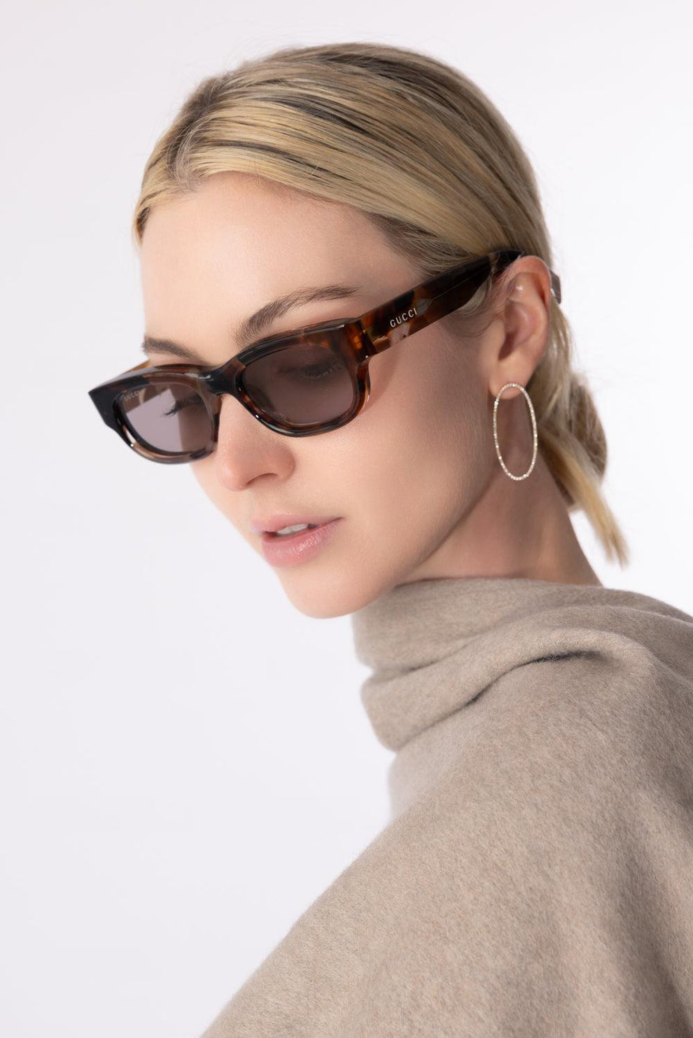 Transparent Rectangle Sunglasses | GUCCI – Marissa Collections display picture 1