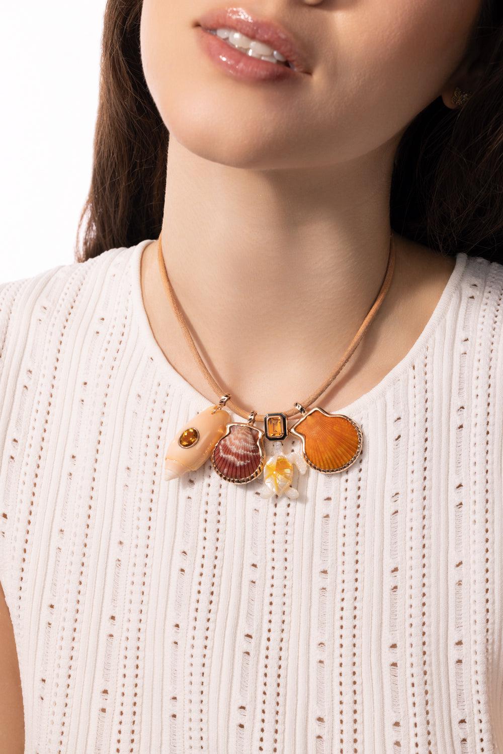 Medium Natural Clam Pendant-ROSE GOLD-M-JEWELRYFINE JEWELPENDANT-DEZSO BY SARA BELTRAN