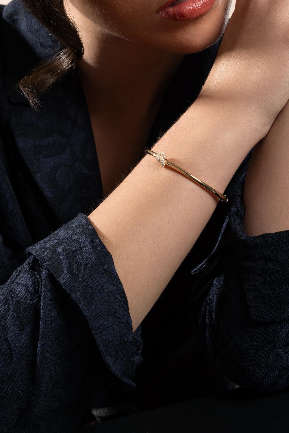 Diamond Large Legacy Knot Bandle Bracelet-YELLOW GOLD-L-JEWELRYFINE JEWELBRACELET O-ENGELBERT 1920