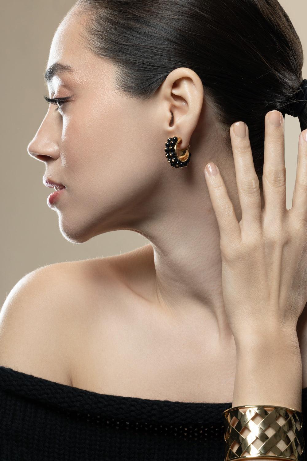 Black Spinel Hoop Earrings-YELLOW GOLD-JEWELRYFINE JEWELEARRING-VERDURA