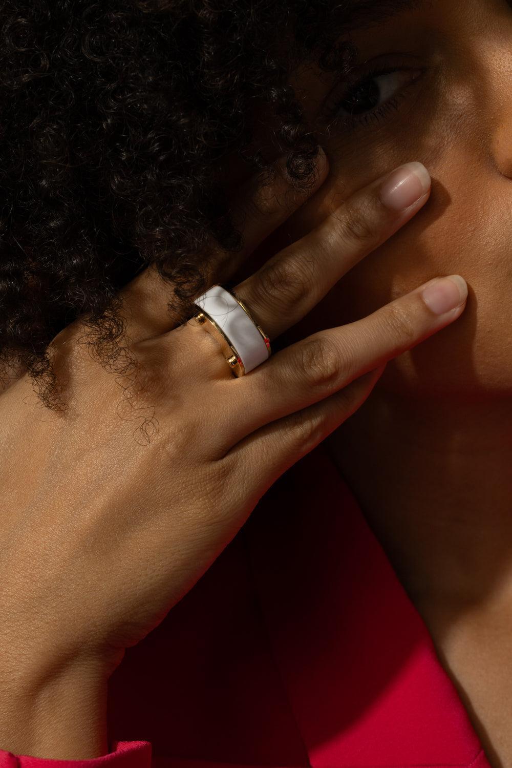 Whte Onyx Luna Curva Ring-YELLOW GOLD-JEWELRYFINE JEWELRING-ALETTO BROTHERS