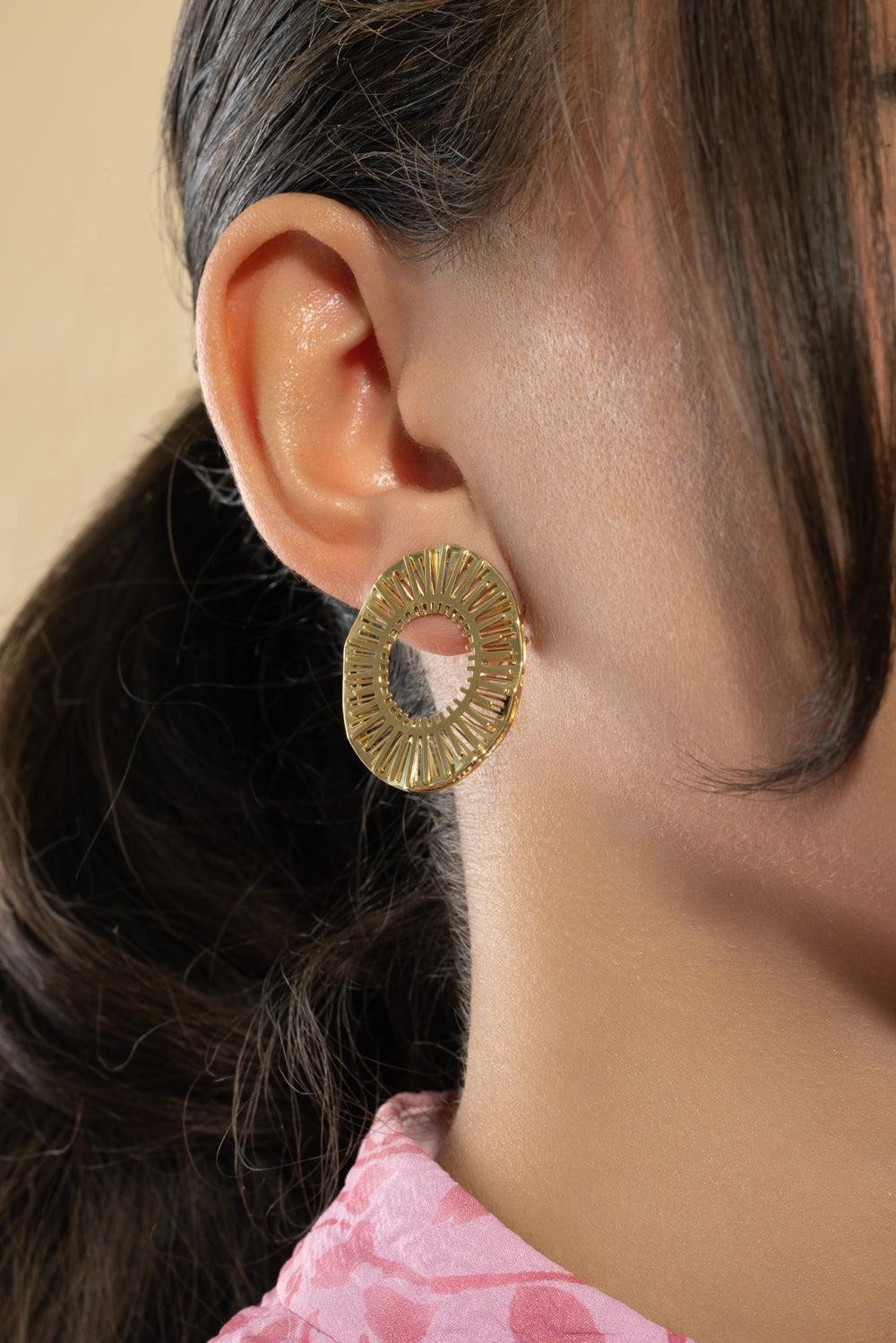 Oval Medium Explosion Earrings-YELLOW GOLD-JEWELRYFINE JEWELEARRING-CAROL KAUFFMANN