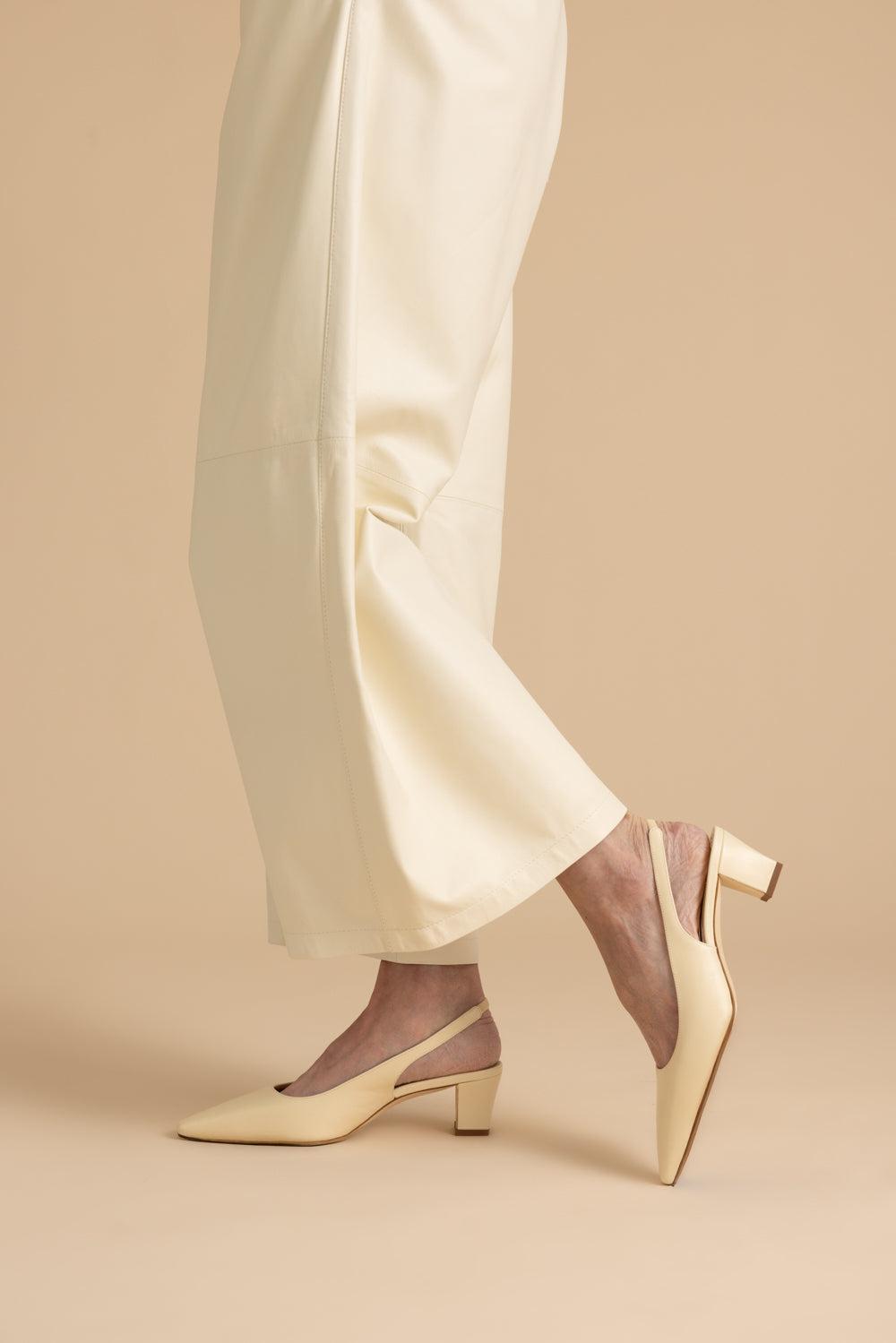 Teutamospla Slingback Pump | MANOLO BLAHNIK – Marissa Collections