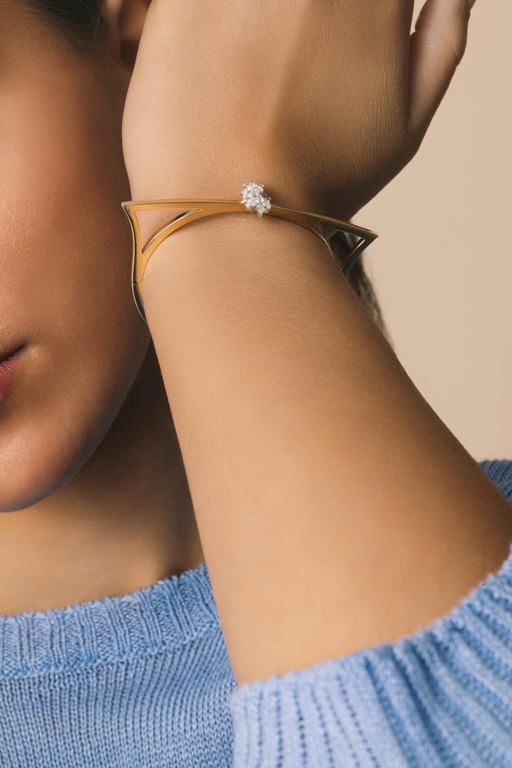 Diamond Golden Strada Bangle Bracelet-YELLOW GOLD-JEWELRYFINE JEWELBRACELET O-YEPREM JEWELLERY