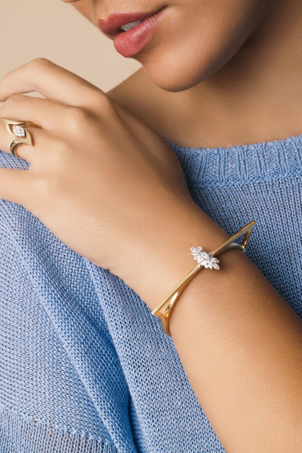 Diamond Golden Strada Bangle Bracelet-YELLOW GOLD-JEWELRYFINE JEWELBRACELET O-YEPREM JEWELLERY