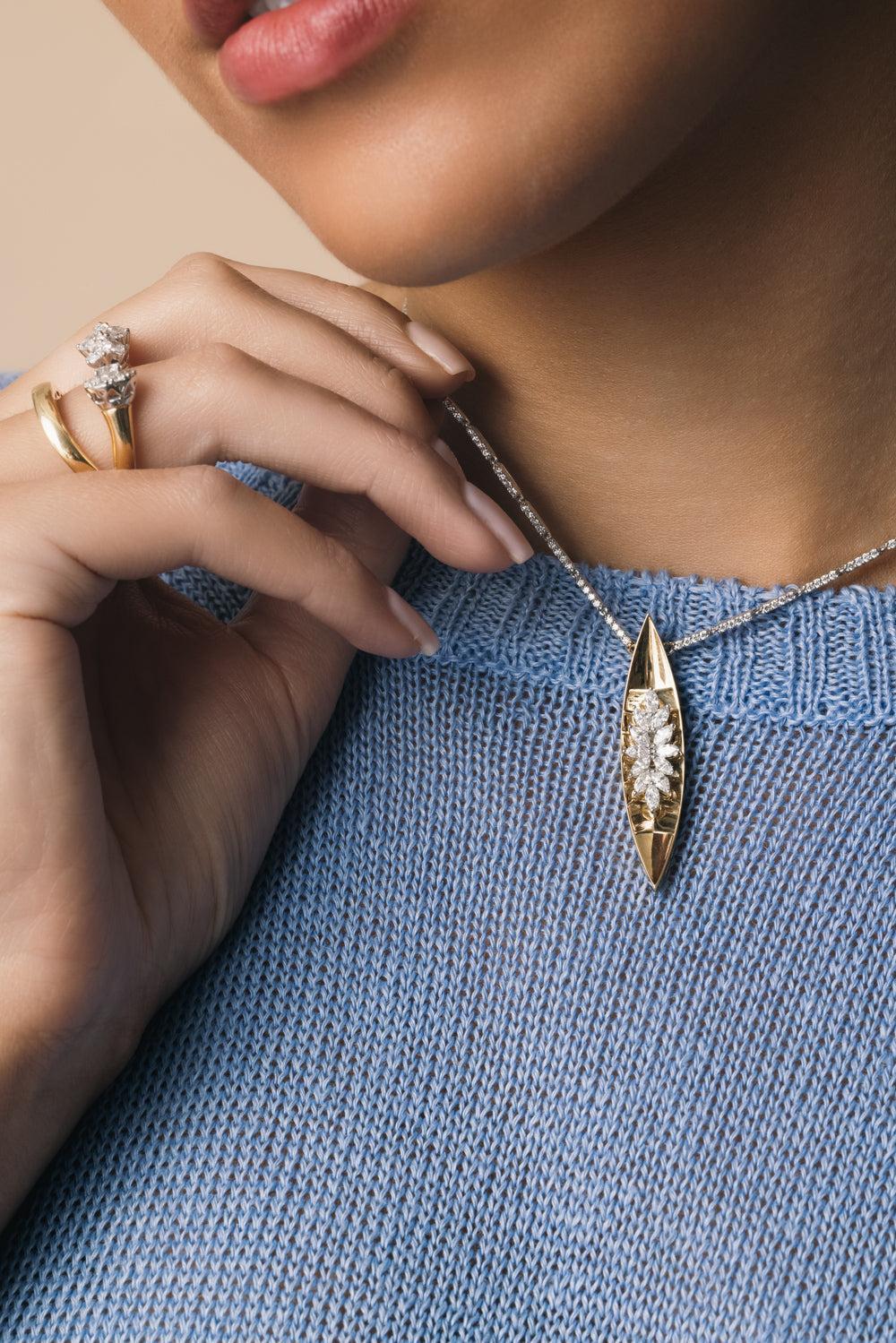Diamond Pointed Pendant Golden Strada Necklace-WHITE GOLD-JEWELRYFINE JEWELNECKLACE O-YEPREM JEWELLERY