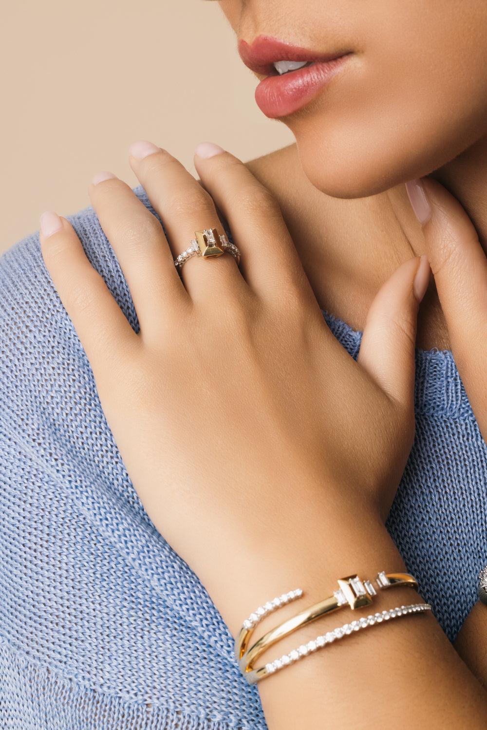 Diamond Baguette Center Golden Strada Ring-YELLOW GOLD-6.75-JEWELRYFINE JEWELRING-YEPREM JEWELLERY