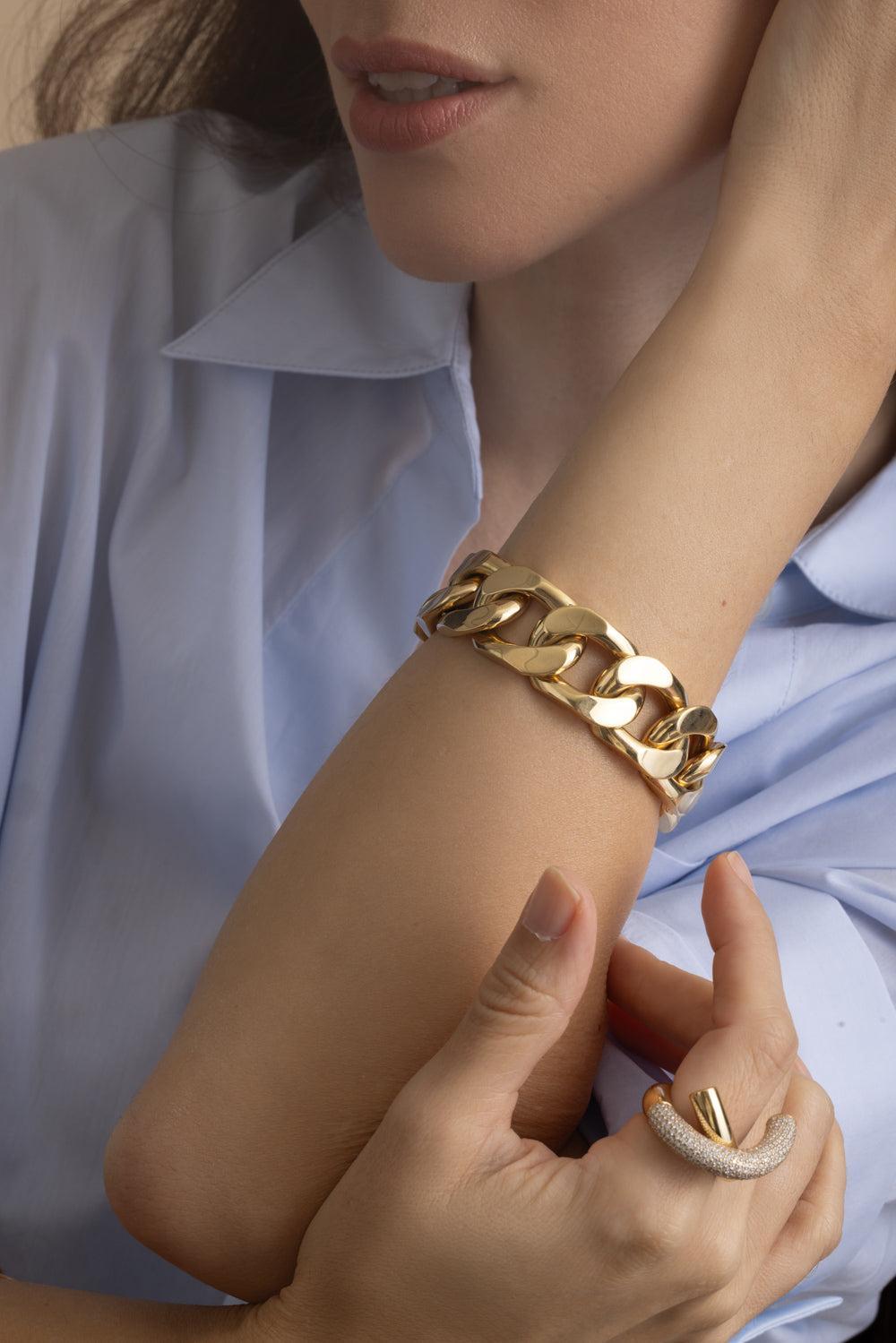 Medium Cuban Link Bracelet-YELLOW GOLD-8-JEWELRYFINE JEWELBRACELET O-ENGELBERT 1920