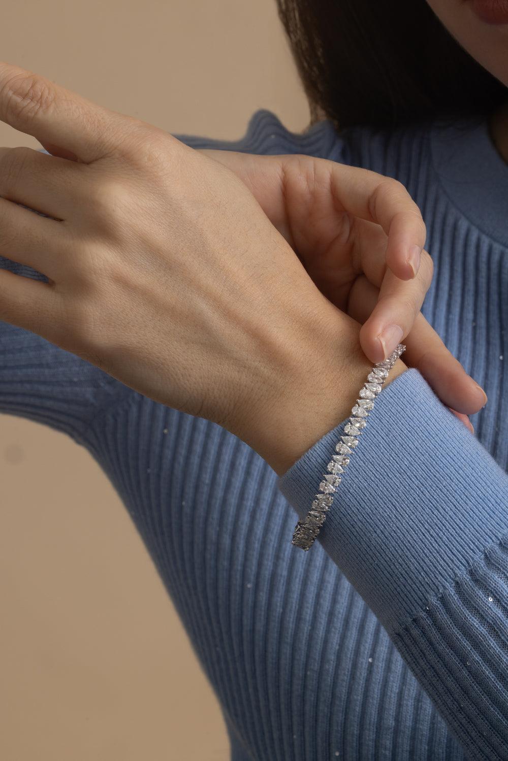 Pear Cut Diamond Tennis Bracelet-WHITE GOLD-JEWELRYFINE JEWELBRACELET O-ARZANO