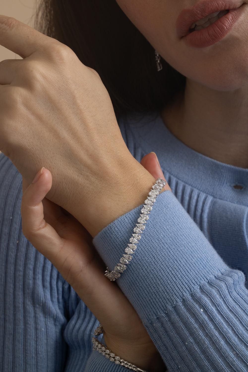 Pear Cut Diamond Tennis Bracelet-WHITE GOLD-JEWELRYFINE JEWELBRACELET O-ARZANO