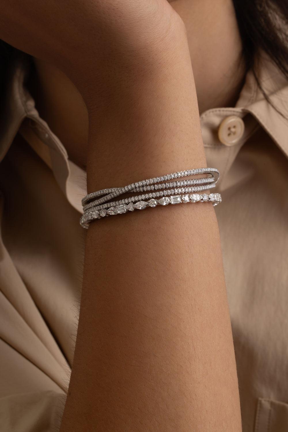 Three Round Diamond Stretch Bracelet-WHITE GOLD-JEWELRYFINE JEWELBRACELET O-ROBERTO DEMEGLIO