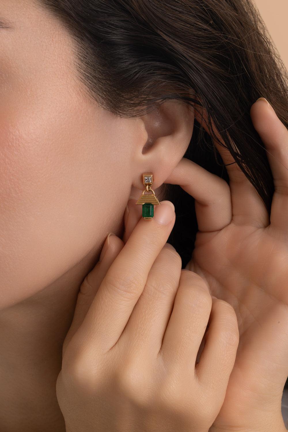 Emerald Escalier Large Drop Earrings-YELLOW GOLD-JEWELRYFINE JEWELEARRING-AZLEE