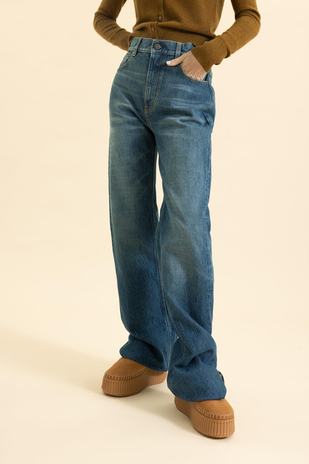 Split Hem Straight Jeans-FADEDIND-26-CLOTHINGPANTDENIM-CHLOÉ