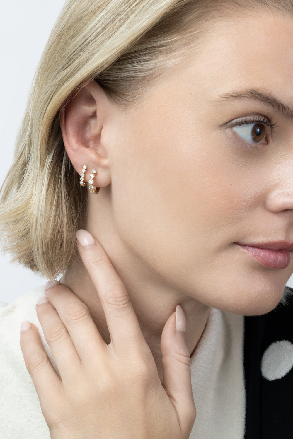  Five Diamond Small Huggie Hoop Earrings-YELLOW GOLD-JEWELRYFINE JEWELEARRING-SOFIA LAROUSSI 