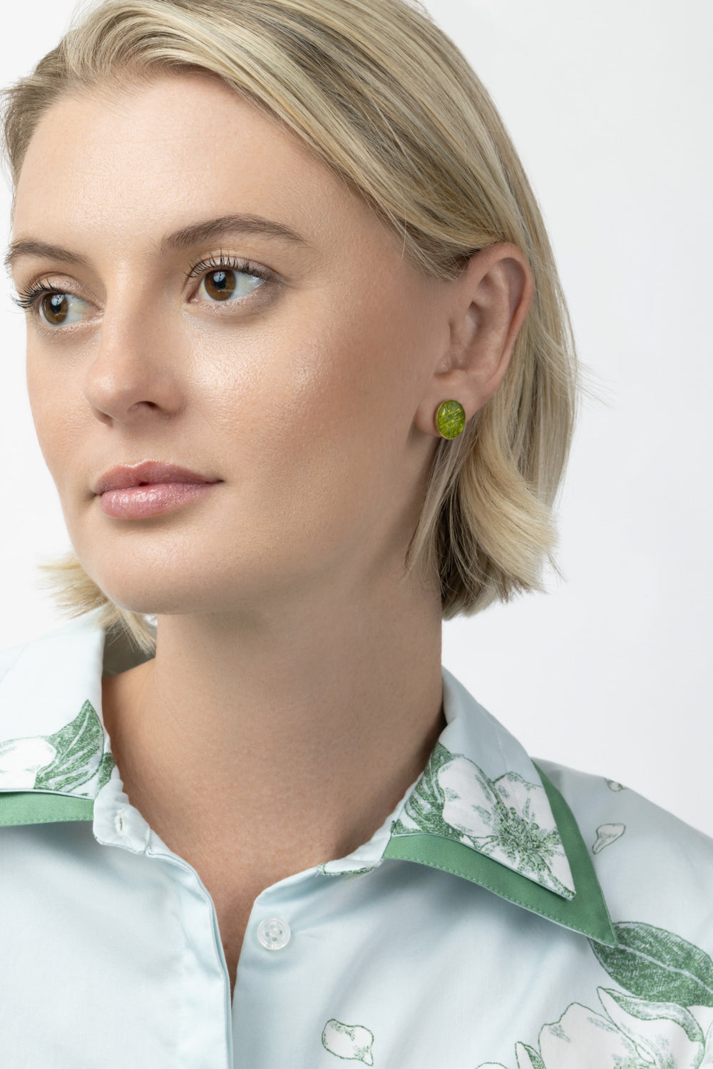  Peridot Oval Carved Earrings-YELLOW GOLD-JEWELRYFINE JEWELEARRING-GAYA JOYAS 