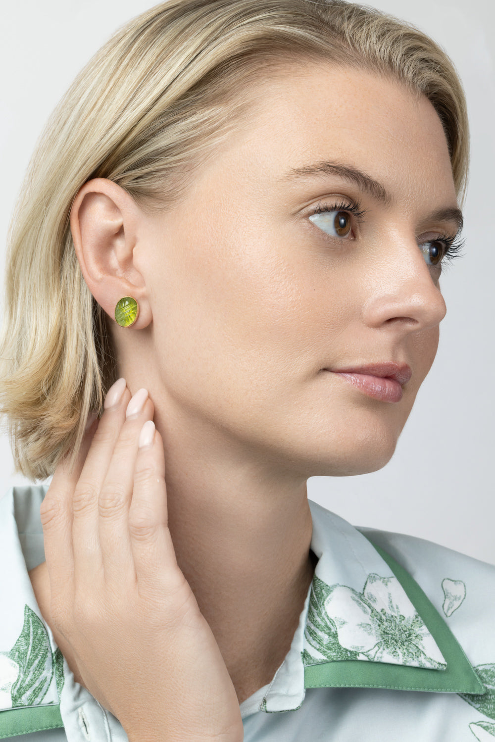  Peridot Oval Carved Earrings-YELLOW GOLD-JEWELRYFINE JEWELEARRING-GAYA JOYAS 