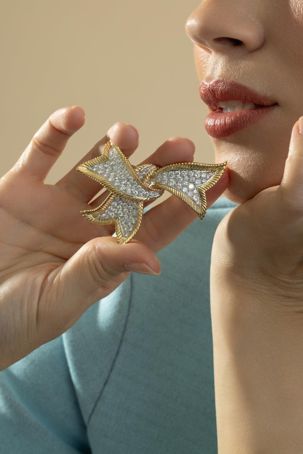 Diamond Small Ribbon Brooch-YELLOW GOLD-JEWELRYFINE JEWELPIERCING-DAVID WEBB