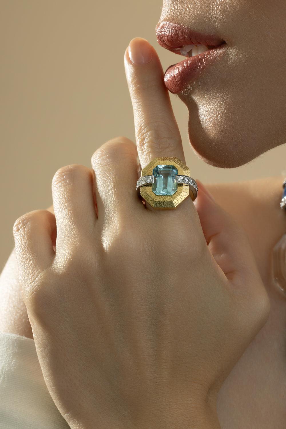 Aquamarine Diamond Avenue Ring-YELLOW GOLD-JEWELRYFINE JEWELRING-DAVID WEBB