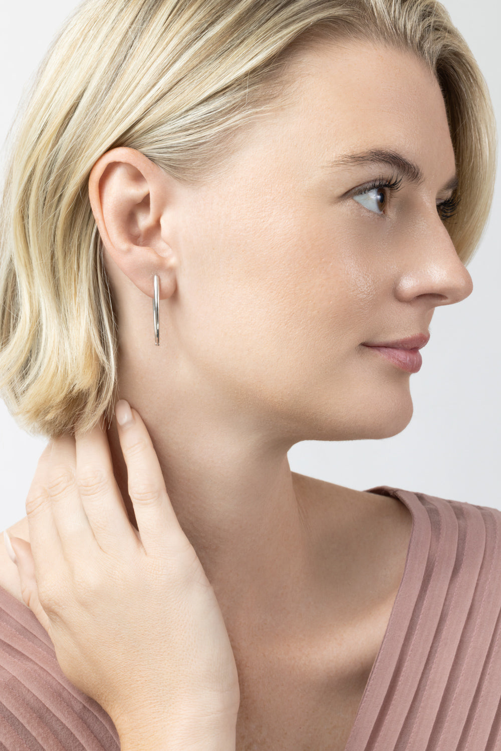 Medium Cristina Earrings