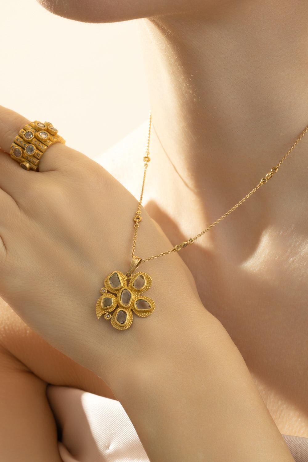 Flower Pendant-YELLOW GOLD-JEWELRYFINE JEWELPENDANT-COOMI