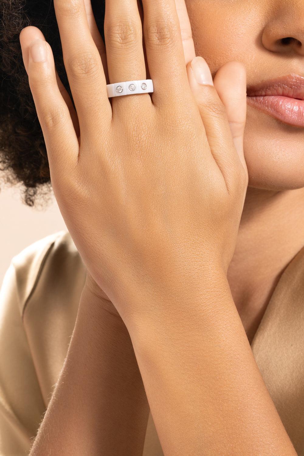 Three Diamond White Scacco Stretch Ring-WHITE GOLD-6.5-JEWELRYFINE JEWELRING-ROBERTO DEMEGLIO