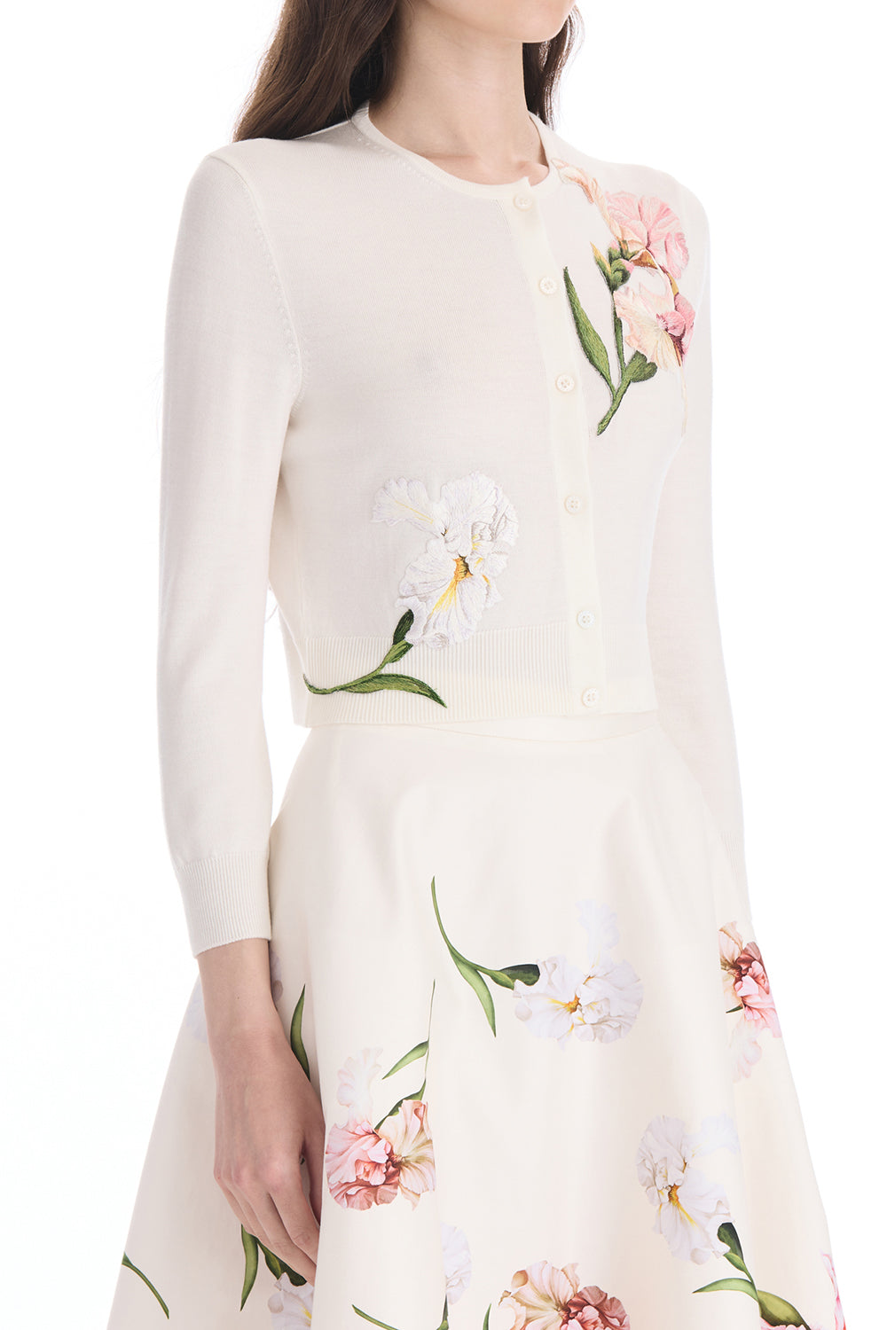 Embroidered Crysanthemum Cardigan