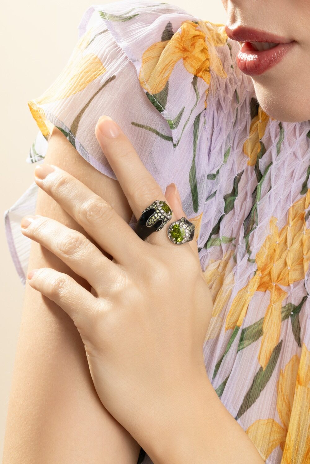 Peridot Black Bypass Ring-SILVER-7.25-JEWELRYFINE JEWELRING-ANDREOLI