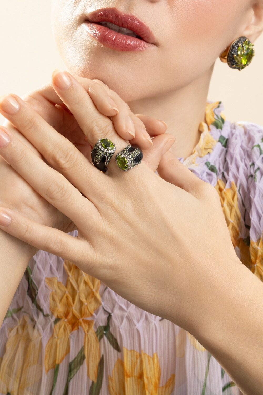 Peridot Black Bypass Ring-SILVER-7.25-JEWELRYFINE JEWELRING-ANDREOLI