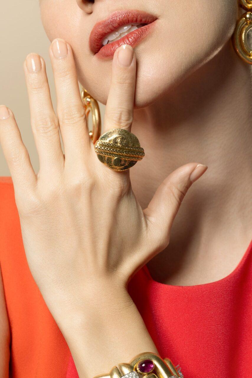 Double Scroll Step Ring-YELLOW GOLD-5.75-JEWELRYFINE JEWELRING-DAVID WEBB