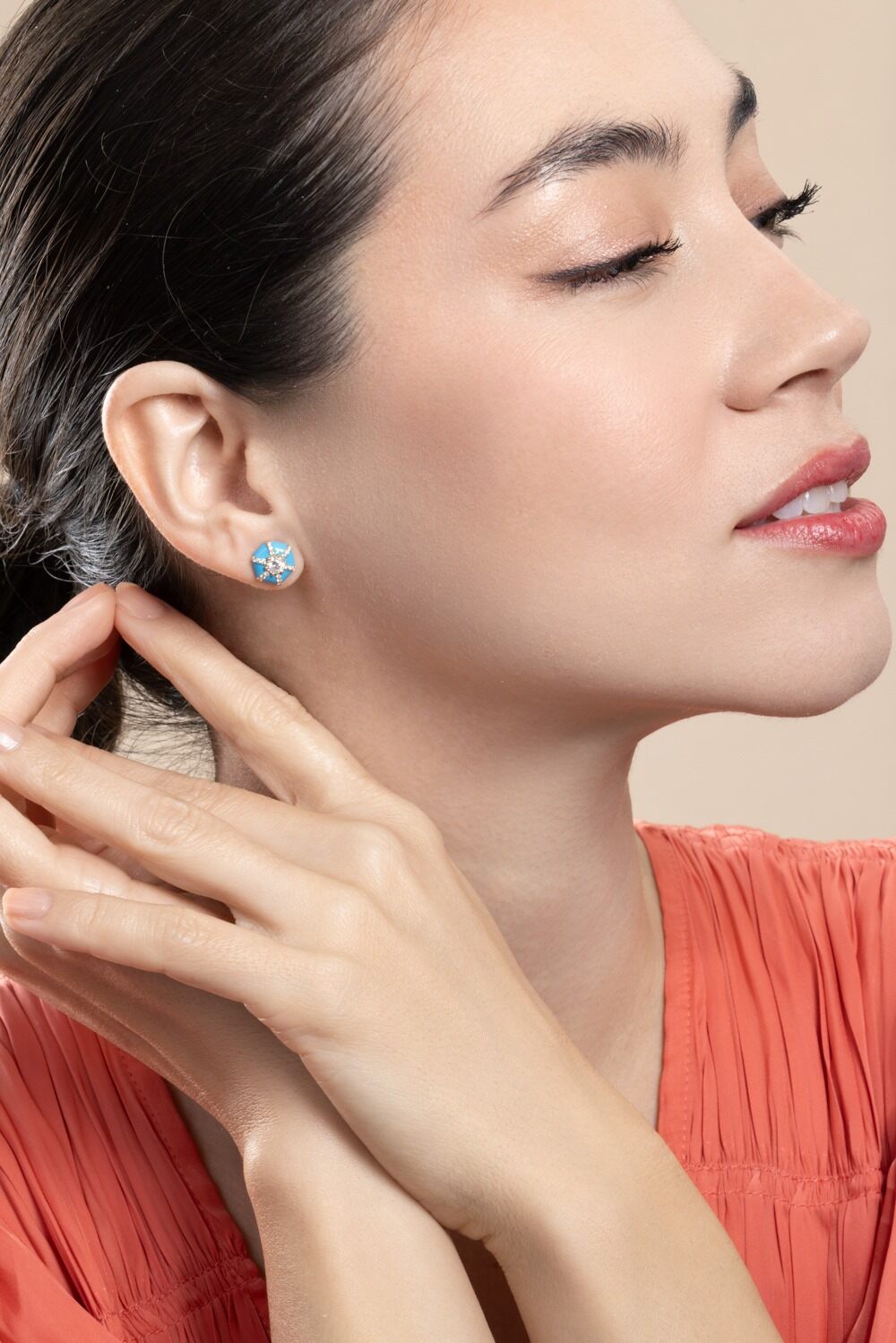 Diamond Blue Hexagon Queen Stud Earrings-YELLOW GOLD-JEWELRYFINE JEWELEARRING-GOSHWARA