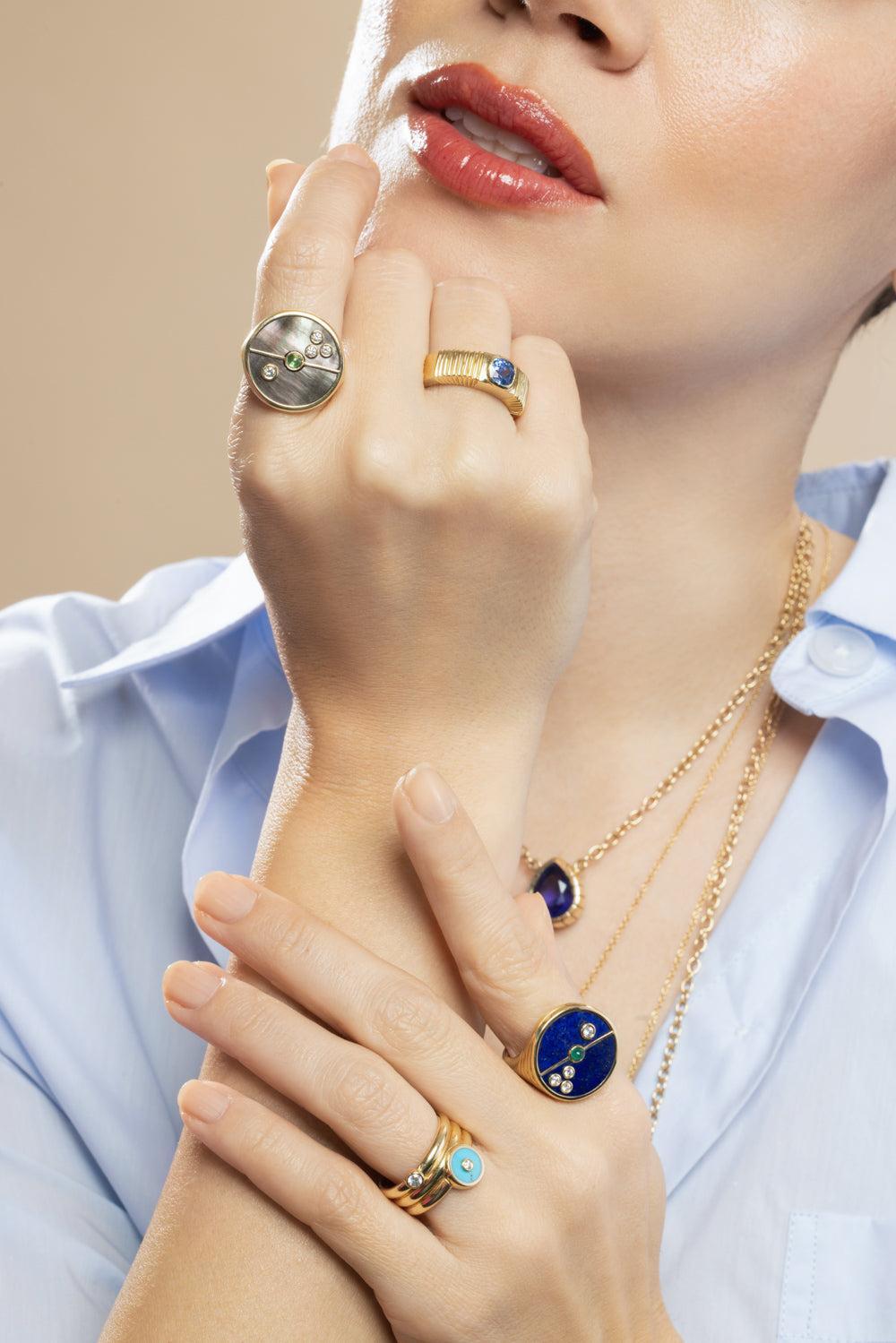 Dark Pearl Mint Garnet compass Ring-YELLOW GOLD-7-JEWELRYFINE JEWELRING-RETROUVAI