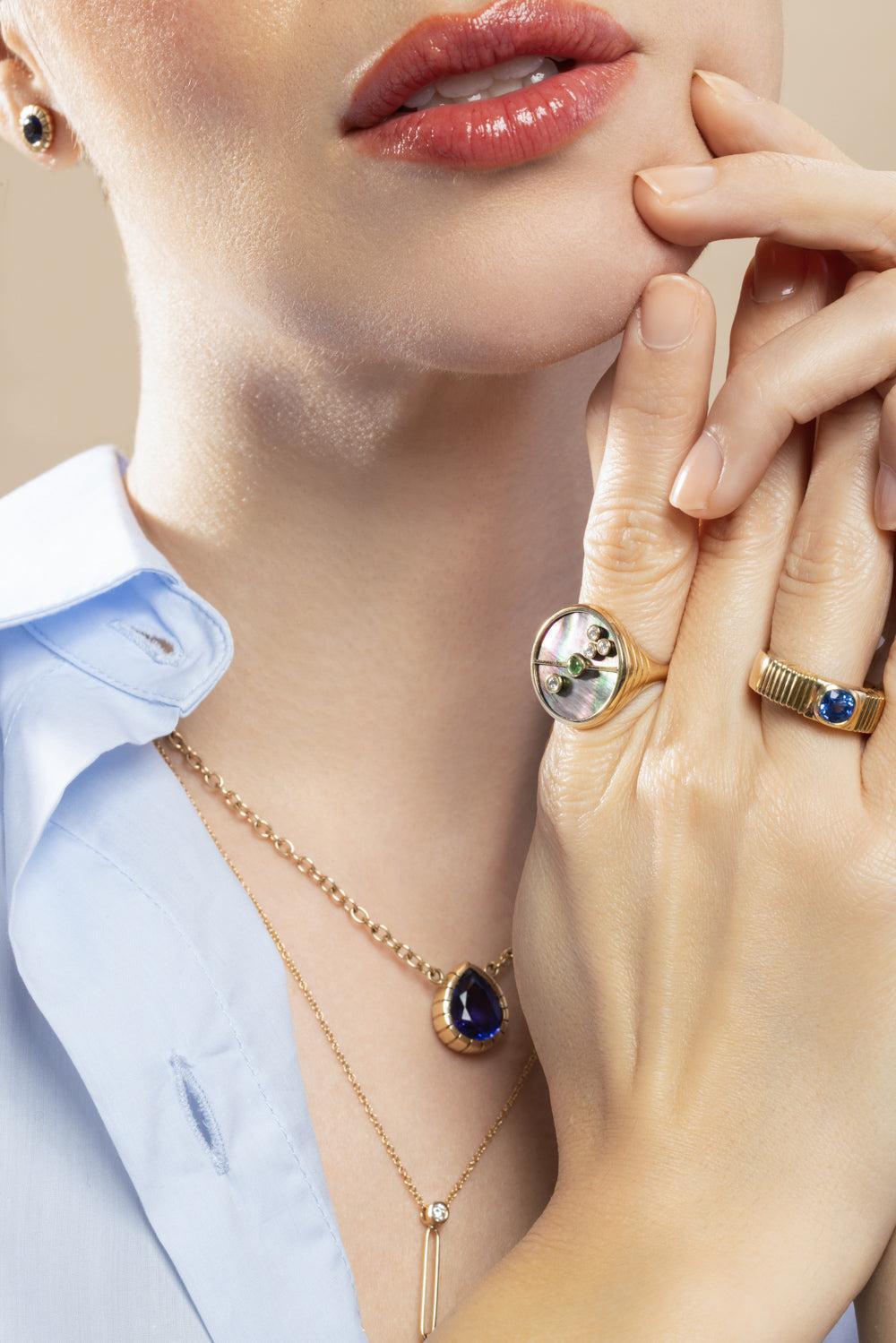 Blue Sapphire Sapphire Pleated Band Ring-YELLOW GOLD-7-JEWELRYFINE JEWELRING-RETROUVAI