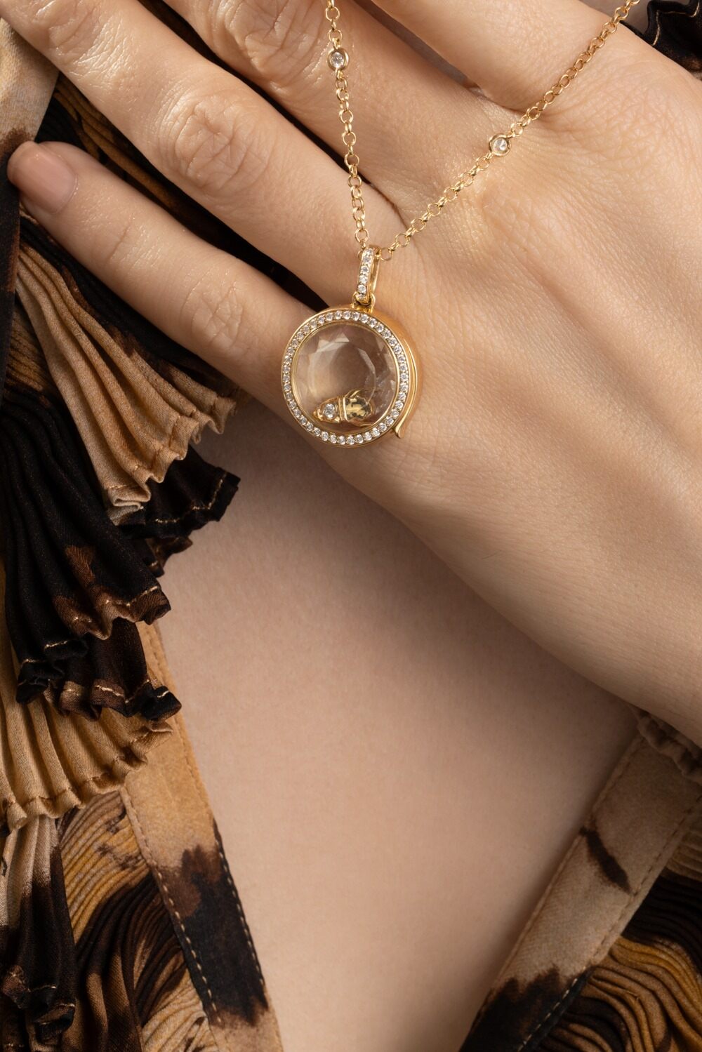 Helios Round Diamond Locket Necklace-YELLOW GOLD-16-JEWELRYFINE JEWELNECKLACE O-LOQUET