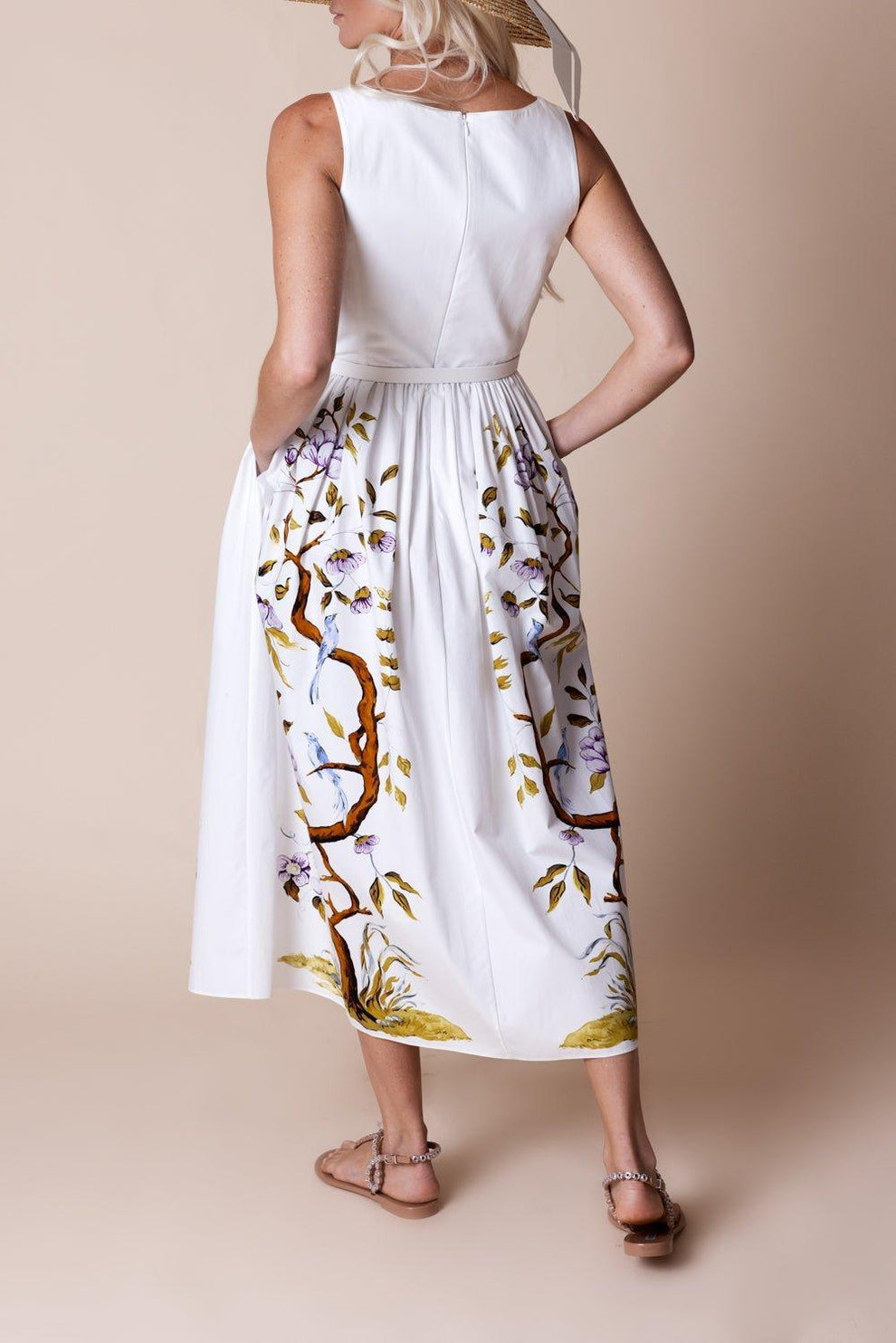 Sleeveless Scoop Neck Midi Dress