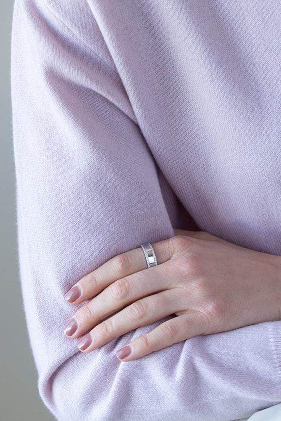 ALESSA JEWELRY-Spectrum Diamond Border Ring-WHITE GOLD