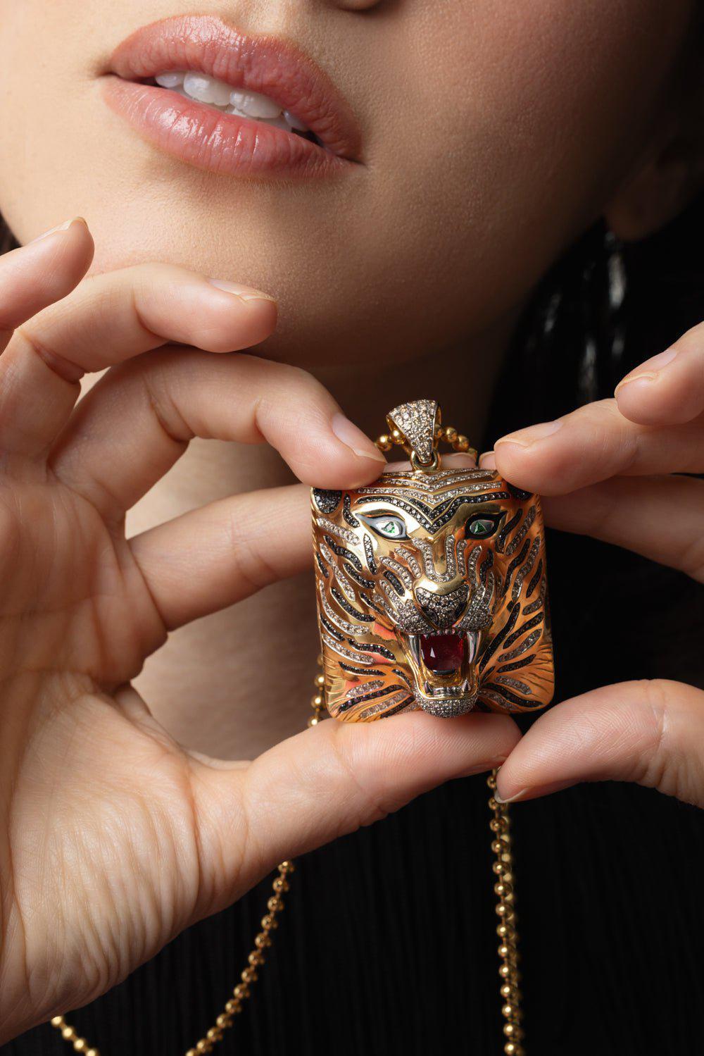 ALEXANDER LAUT-Large Tiger Pendant Necklace-YELLOW GOLD