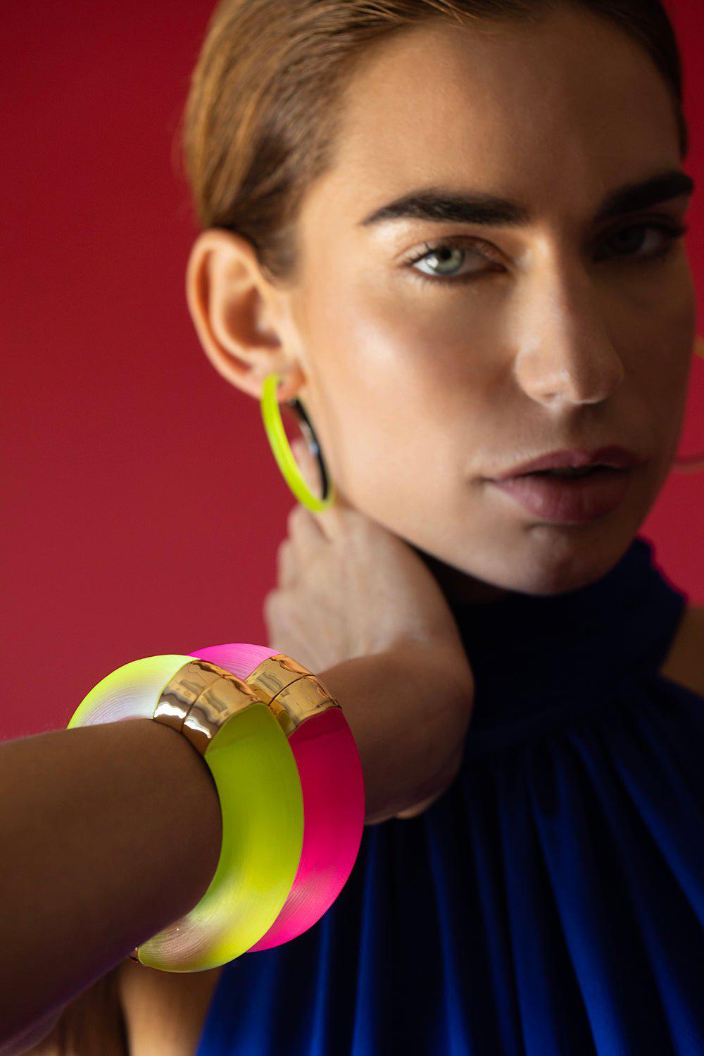 ALEXIS BITTAR-Large Molten Lucite Hinge Bracelet - Pink-NEONPINK
