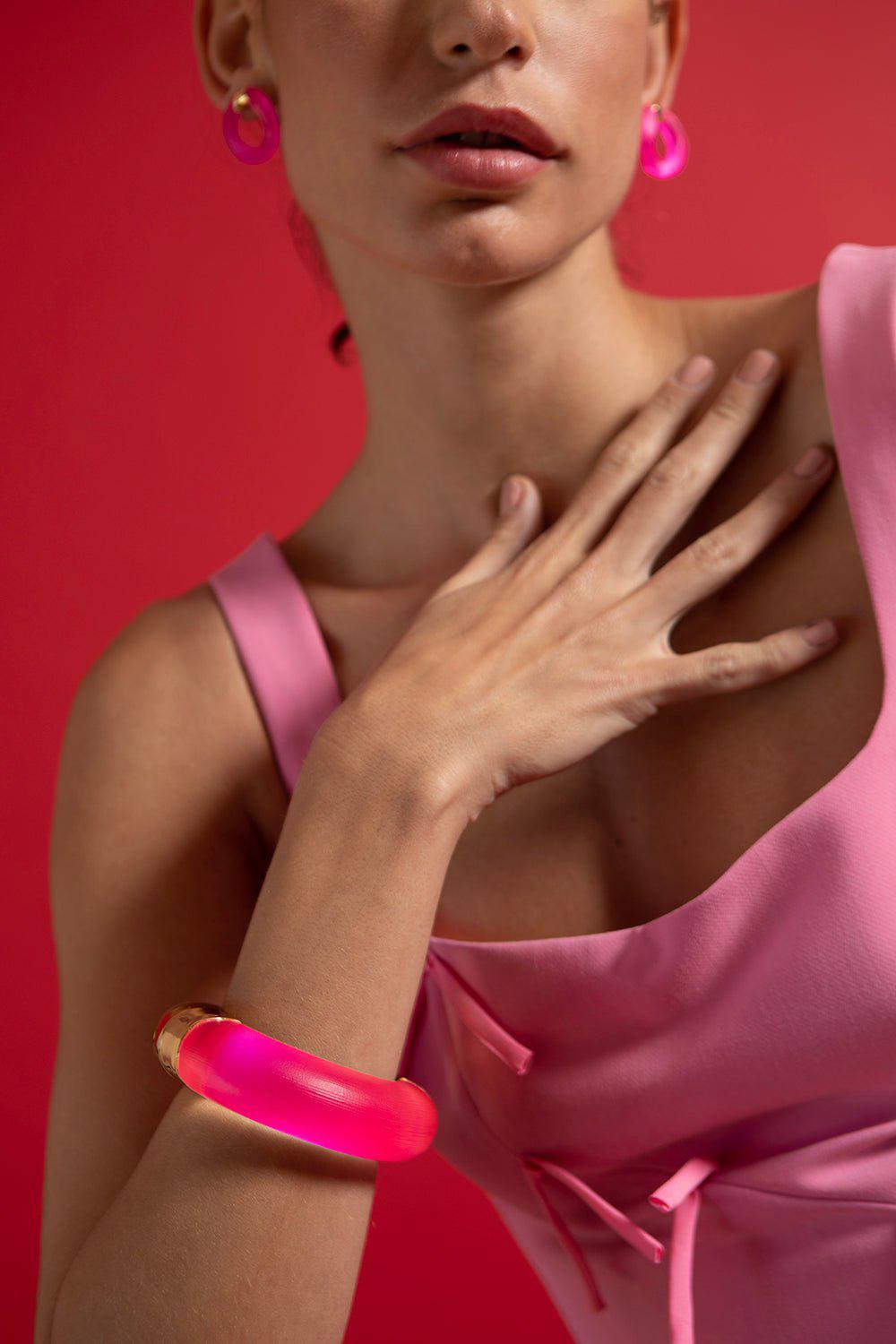 ALEXIS BITTAR-Large Molten Lucite Hinge Bracelet - Pink-NEONPINK